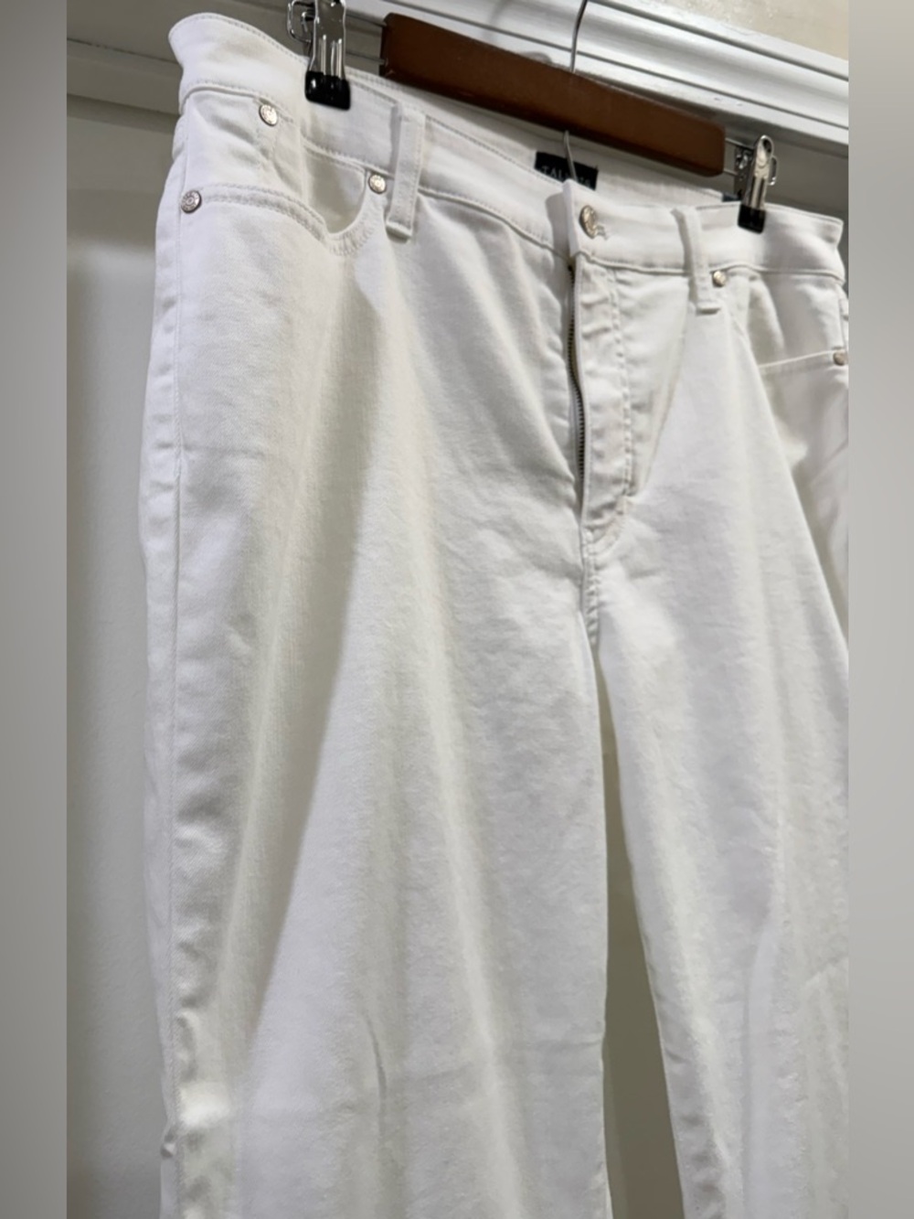 Talbots ππ White Straight Crop Jean Size 12 - Picture 3 of 16